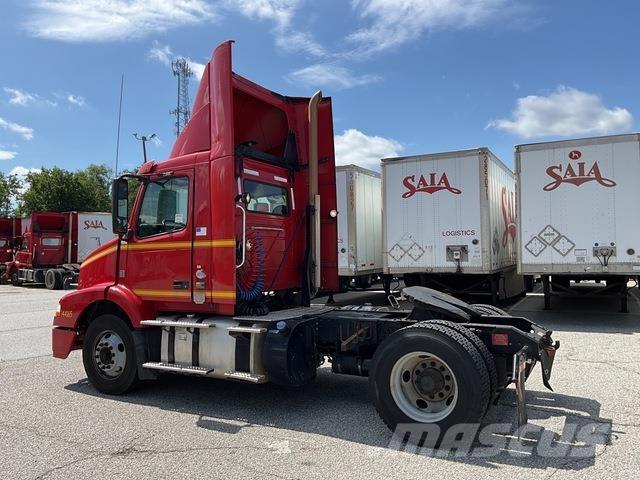 Volvo VNM Sattelzugmaschinen