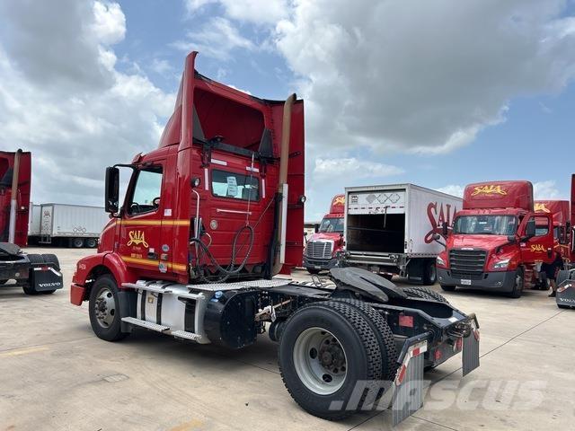 Volvo VNM Sattelzugmaschinen