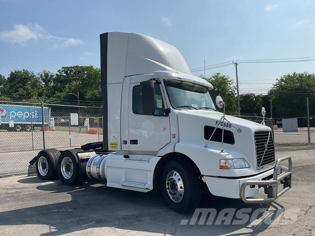 Volvo VNM Sattelzugmaschinen