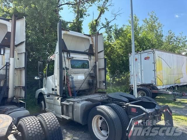 Volvo VNM Sattelzugmaschinen