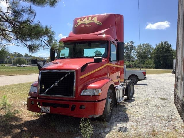 Volvo VNM Sattelzugmaschinen