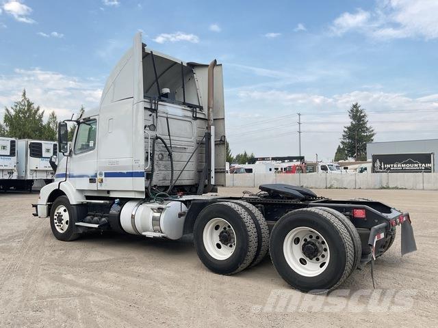 Volvo VNM Sattelzugmaschinen