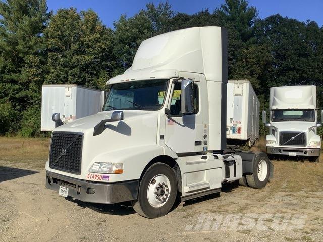 Volvo VNM Sattelzugmaschinen