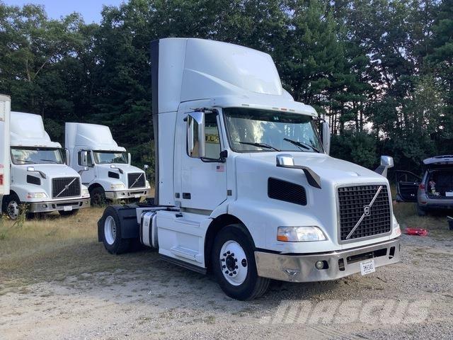 Volvo VNM Sattelzugmaschinen