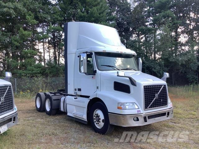 Volvo VNM Sattelzugmaschinen