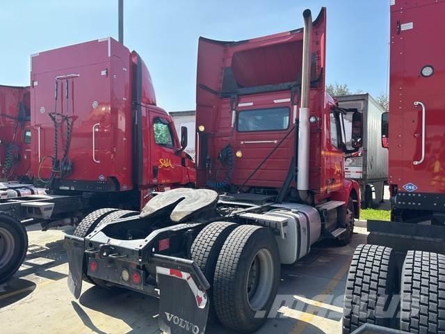 Volvo VNM42T Sattelzugmaschinen