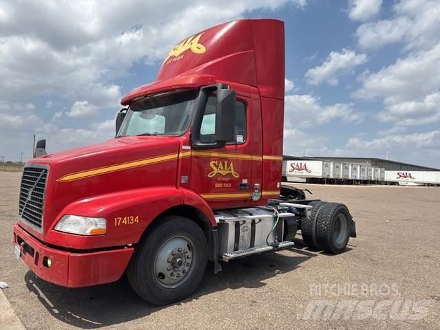 Volvo VNM42T Sattelzugmaschinen