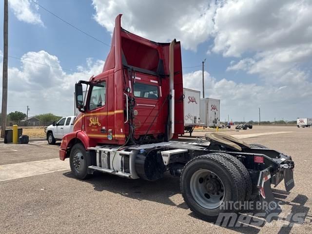 Volvo VNM42T Sattelzugmaschinen