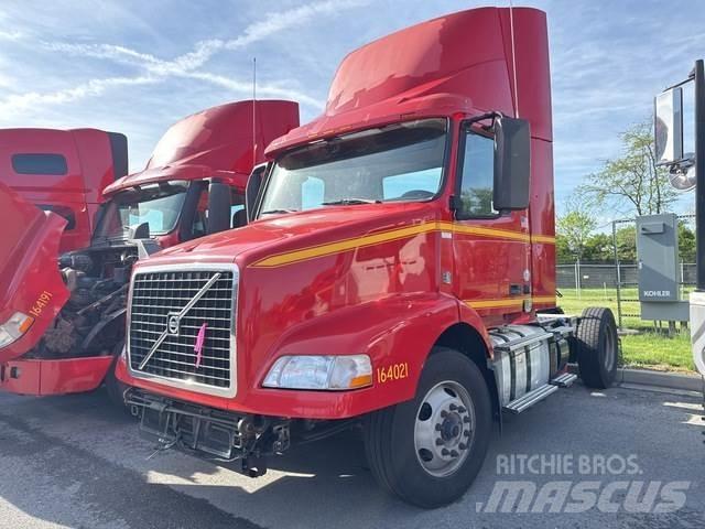 Volvo VNM42T Sattelzugmaschinen