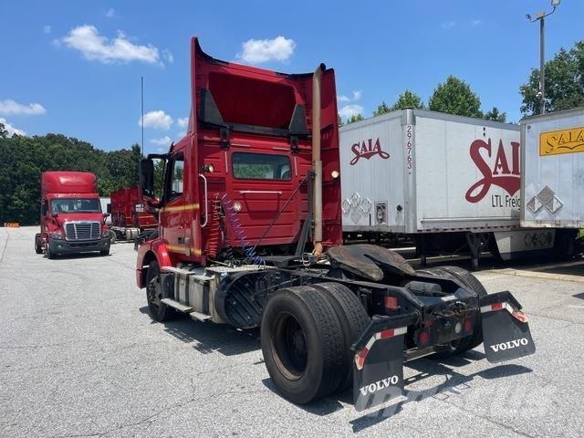 Volvo VNM42T Sattelzugmaschinen