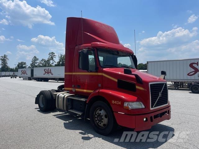 Volvo VNM42T Sattelzugmaschinen