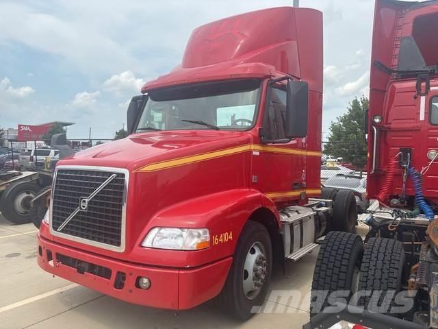 Volvo VNM42T Sattelzugmaschinen