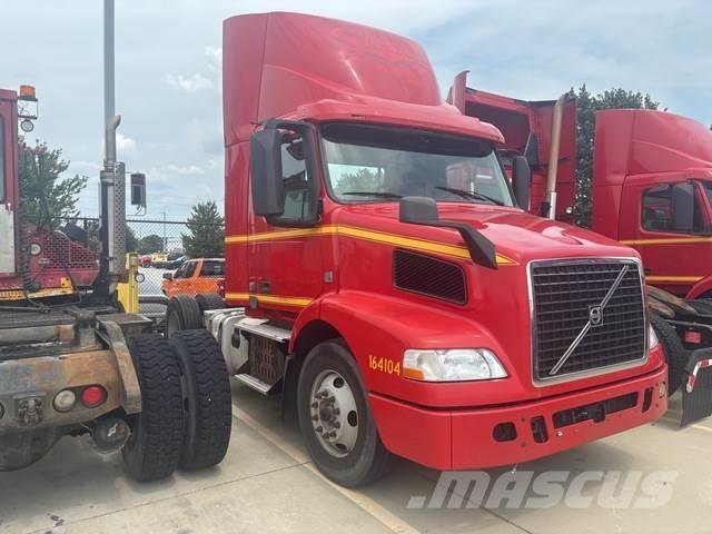 Volvo VNM42T Sattelzugmaschinen