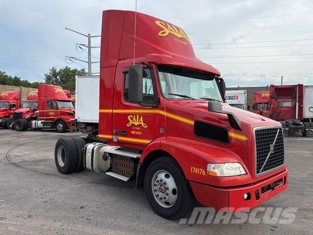 Volvo VNM42T Sattelzugmaschinen
