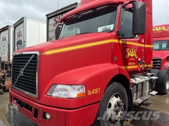 Volvo VNM42T Sattelzugmaschinen