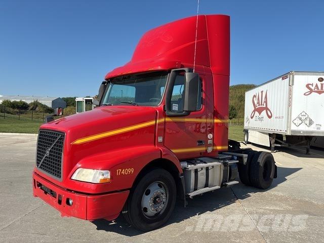Volvo VNM42T Sattelzugmaschinen