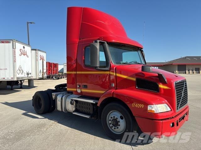 Volvo VNM42T Sattelzugmaschinen