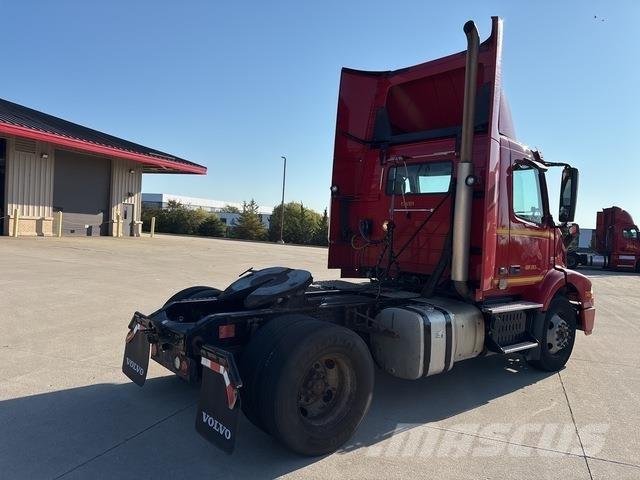 Volvo VNM42T Sattelzugmaschinen