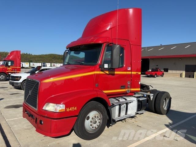 Volvo VNM42T Sattelzugmaschinen