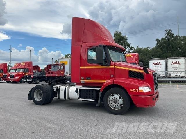 Volvo VNM42T Sattelzugmaschinen