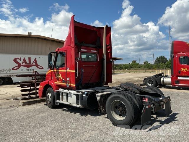 Volvo VNM42T Sattelzugmaschinen