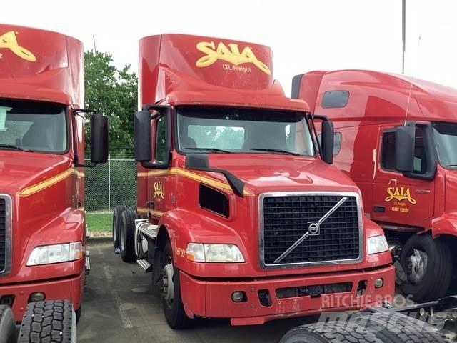 Volvo VNM64T Sattelzugmaschinen