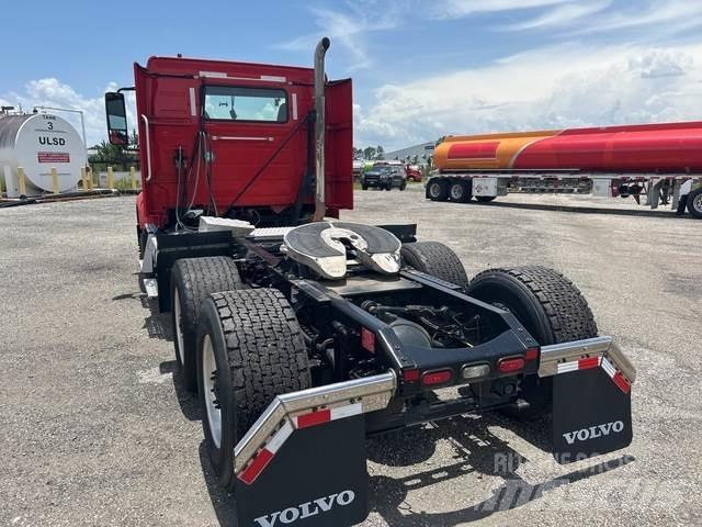 Volvo VNR Sattelzugmaschinen