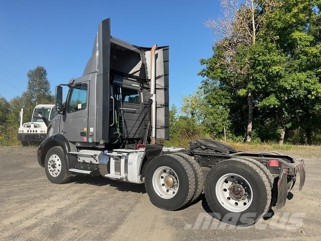 Volvo VNR Sattelzugmaschinen
