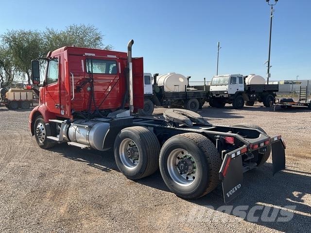 Volvo VNR Sattelzugmaschinen