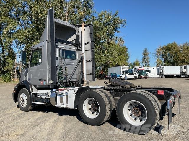 Volvo VNR 300 Sattelzugmaschinen