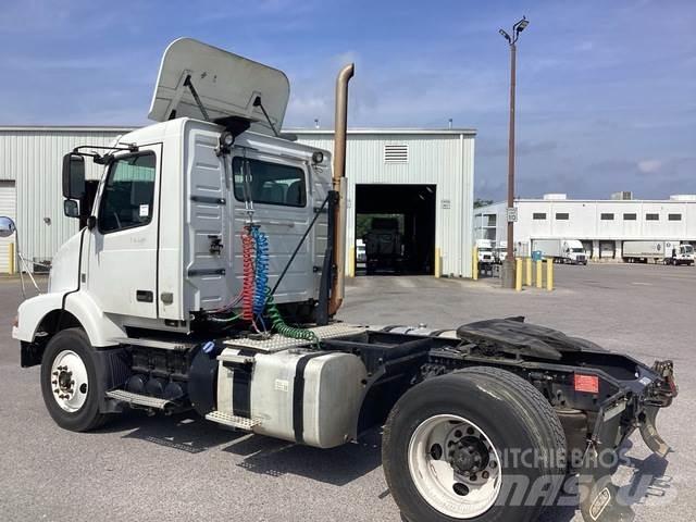 Volvo VNR42T Sattelzugmaschinen