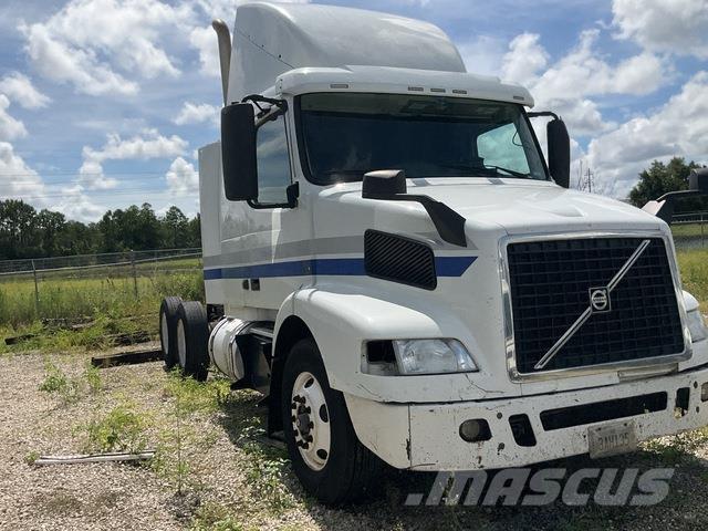 Volvo VNR64T Sattelzugmaschinen