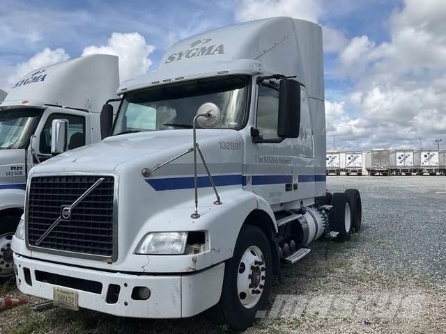 Volvo VNR64T Sattelzugmaschinen