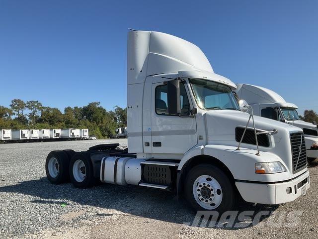 Volvo VNR64T Sattelzugmaschinen