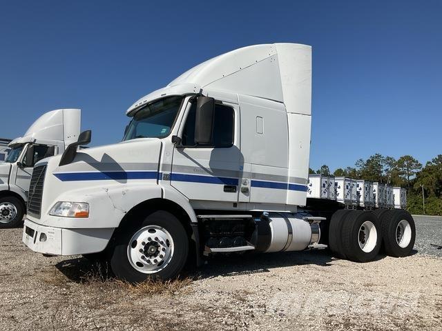 Volvo VNR64T Sattelzugmaschinen