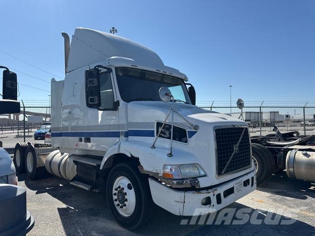 Volvo VNR64T Sattelzugmaschinen