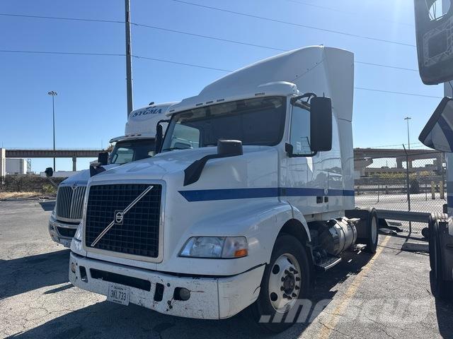 Volvo VNR64T Sattelzugmaschinen