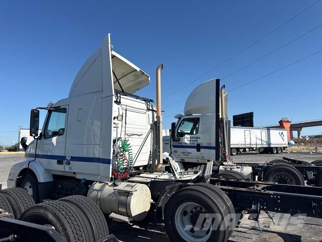 Volvo VNR64T Sattelzugmaschinen