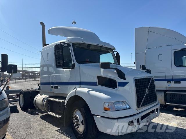 Volvo VNR64T Sattelzugmaschinen