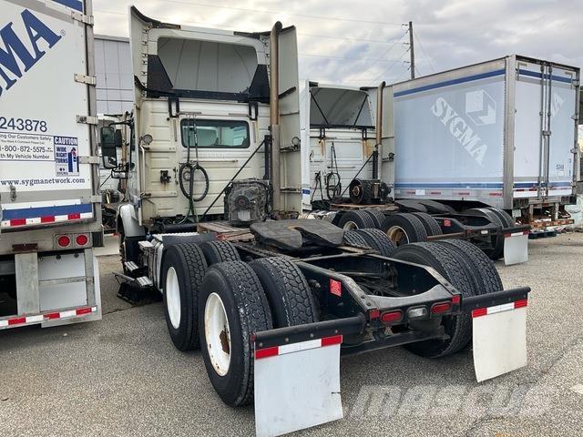 Volvo VNR64T Sattelzugmaschinen