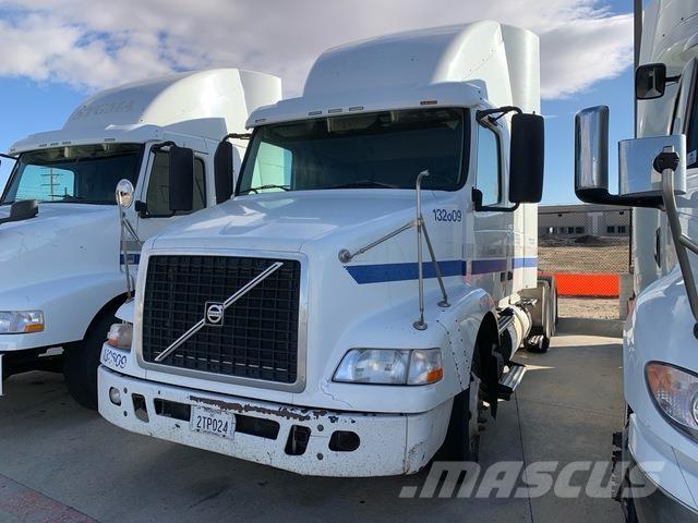 Volvo VNR64T Sattelzugmaschinen