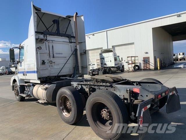 Volvo VNR64T Sattelzugmaschinen