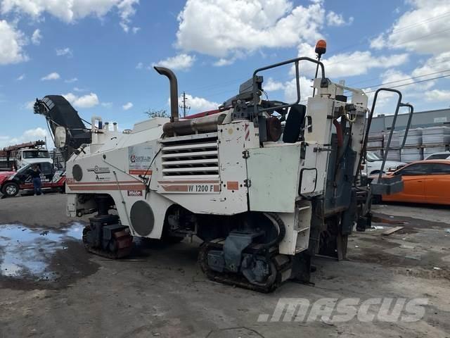 Wirtgen W1200F Asphaltfräsen