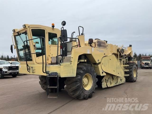 Wirtgen WR2400 Erdbauwalzen