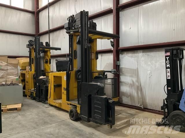 Yale NTA030SB Mittelhub-Kommissionierer