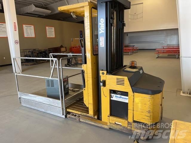 Yale OS030EC Mittelhub-Kommissionierer