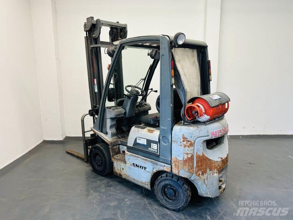 Nissan PD01A18PQ Gasstapler