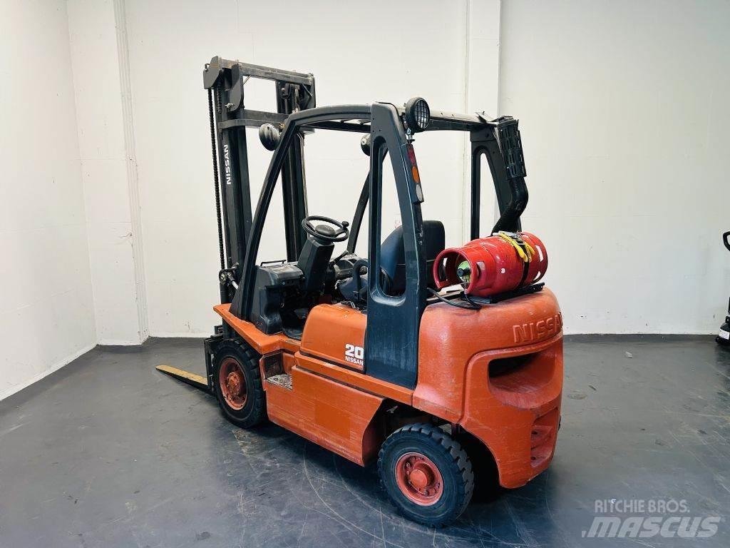 Nissan UD02A20PQ Gasstapler