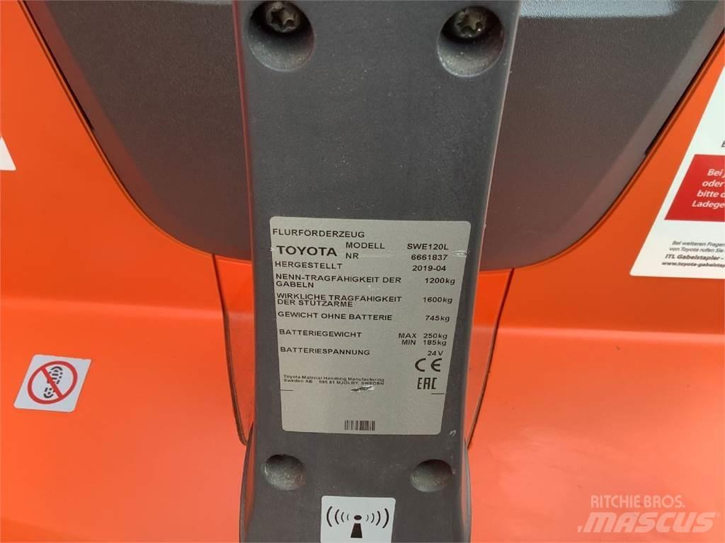Toyota SWE120L Deichselstapler