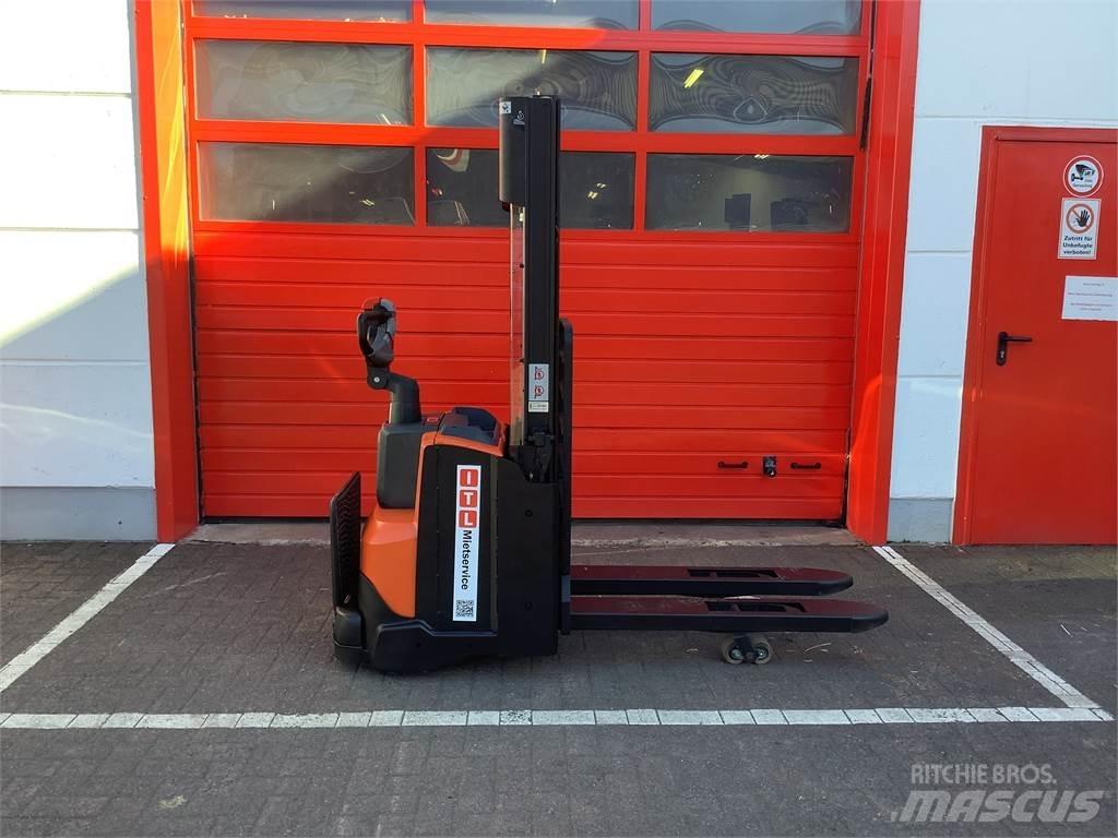 Toyota SWE120L Deichselstapler